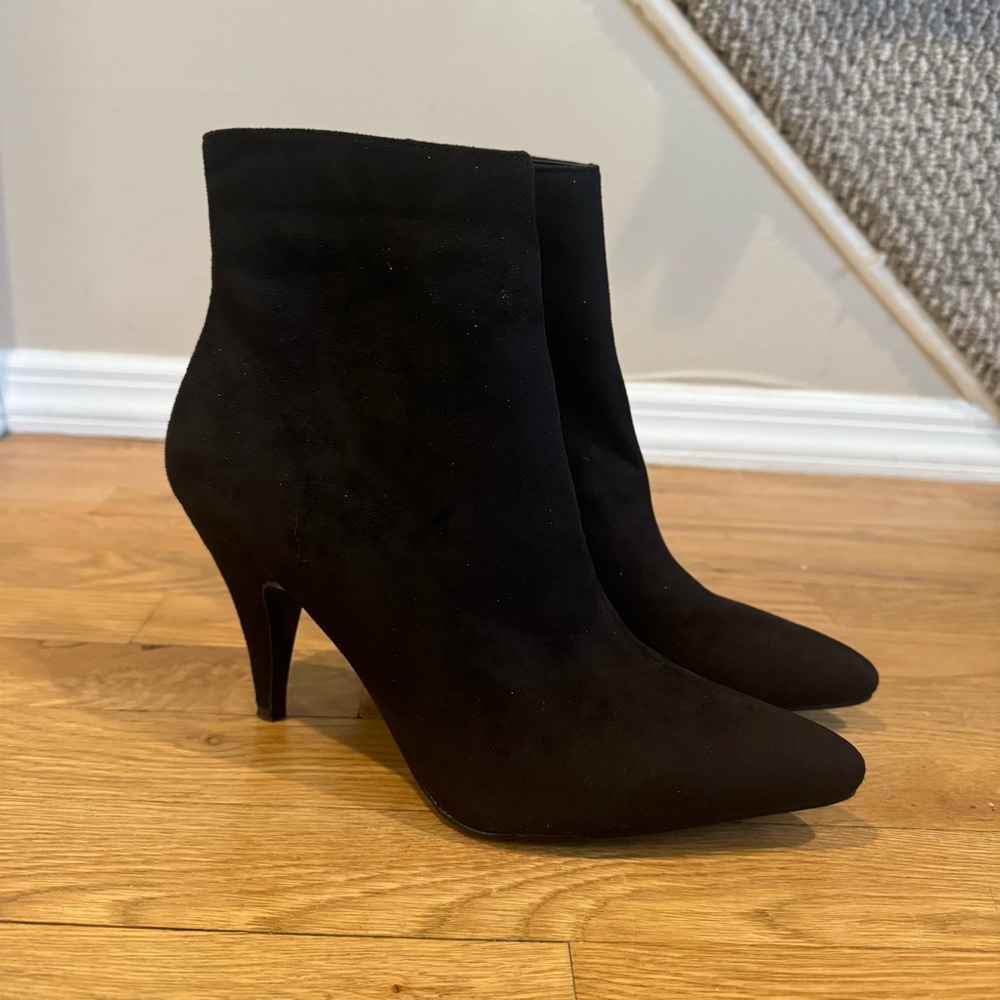 Carlos Santana Black Booties